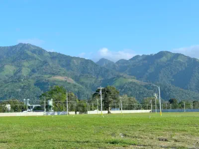 vista a la montana desde prados
